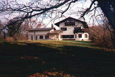 Das Hans-Albers-Haus im Frhjahr 2000